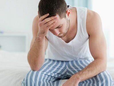 Một số dịch tiết ra từ niệu đạo có thể là dấu hiệu của bệnh tiết niệu ở nam giới